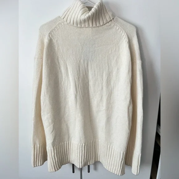 Cream turtleneck sweater - Picture 2 of 4